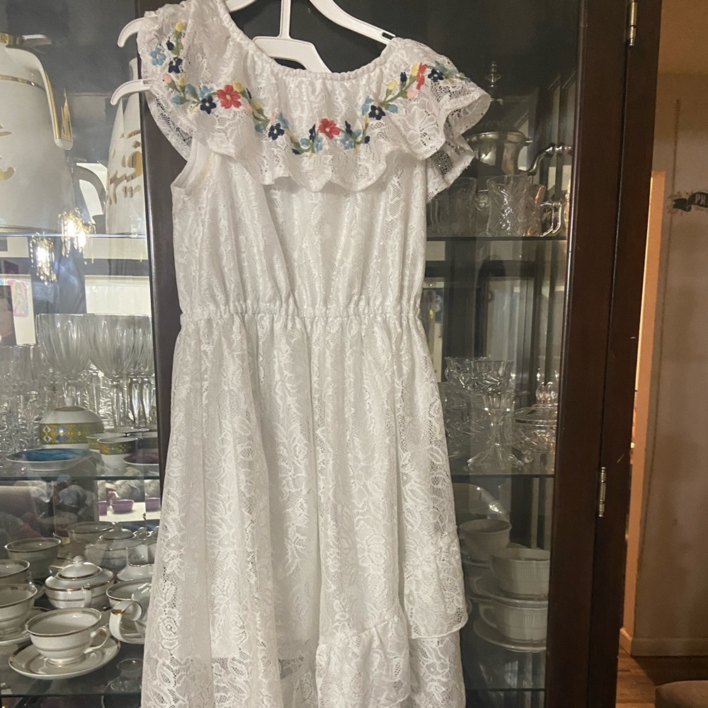 Nice white dress,made in china ,knit works,